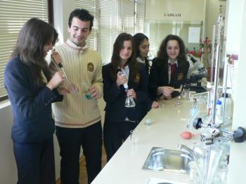 The students from the Chemistry section of the Science Club at American College Arcus...