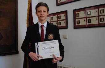 Иван Цветков от 8б клас - с олимпийско постижение в областта на езиците