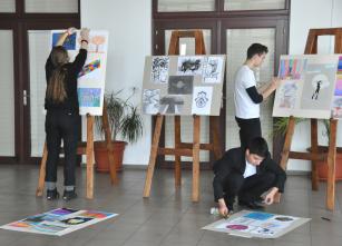 Art exhibition at American College Arcus